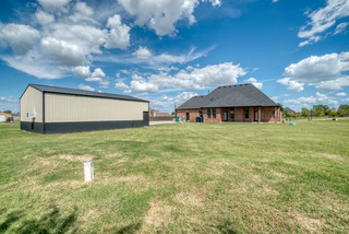 Home and shop for sale in Yukon, Ok