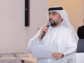 مدرسة حميد بن عبدالعزيز للحلقة الثالثة بنين تحتفل بتخريج طلبة الصف الثاني عشر دفعة عام الأسرة
