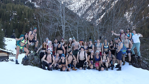 Cold and Breath Teilnehmer Winterwanderung in Gadmen Schweiz