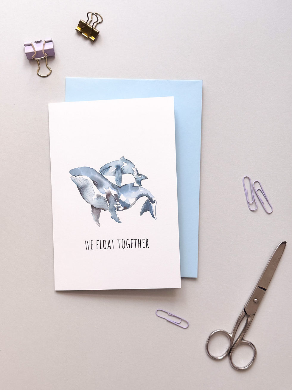 Miniaturbild: Grußkarte „We Float Together“ – Aquarellkarte mit Walen | Liebe, Freundschaft