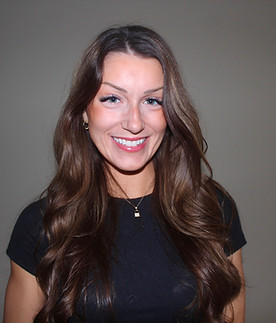 Headshot - madison earl.jpeg