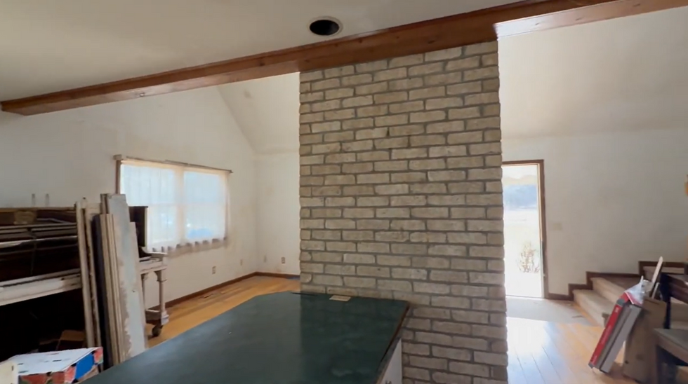 7 2979 Meadowdale Road