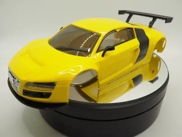 Thumbnail: Silver Horse RC Mini-Z Audi R8 98mm body - Sapphire Yellow