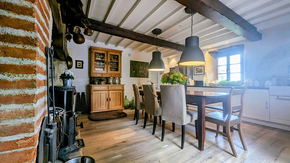 Miniature : Ferme rénovée - 290 m2 - 8 pièces - 6 chambres - piscine - VERLHAC TESCOU