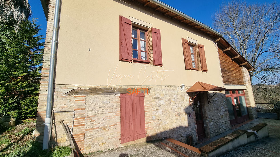 Miniature : Etablissement 558m2 - 15 pièces -11 chambres - terrain 3666m2 -Monclar de Quercy