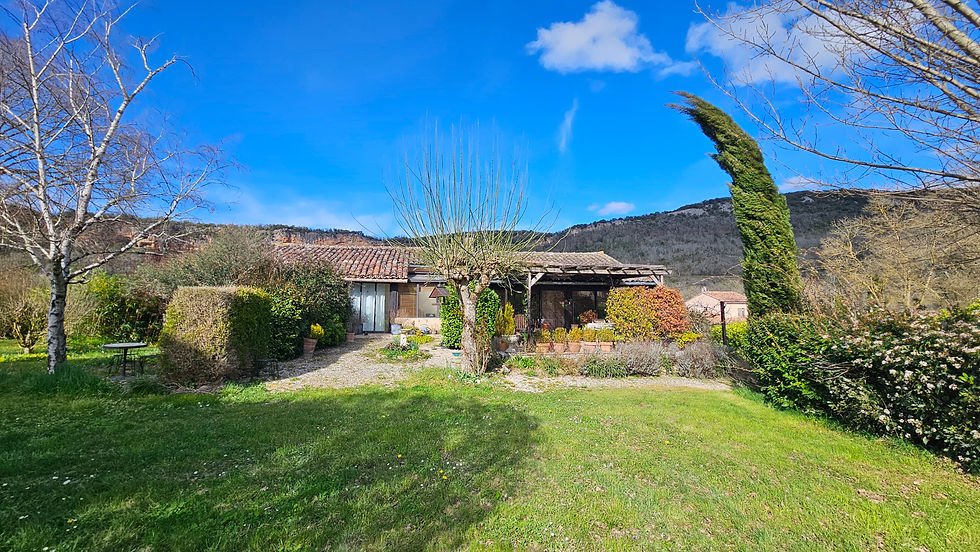 Miniature : Maison de 132 m² sur 2260m² de jardin - LARROQUE