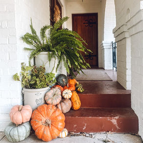 3 Tips for an Affordable Fall Porch  
