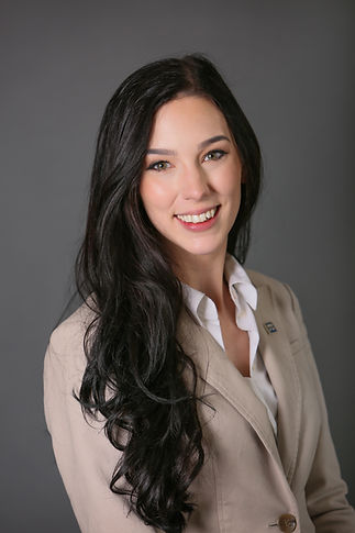 BECKY SAMPSON HEADSHOT.JPG