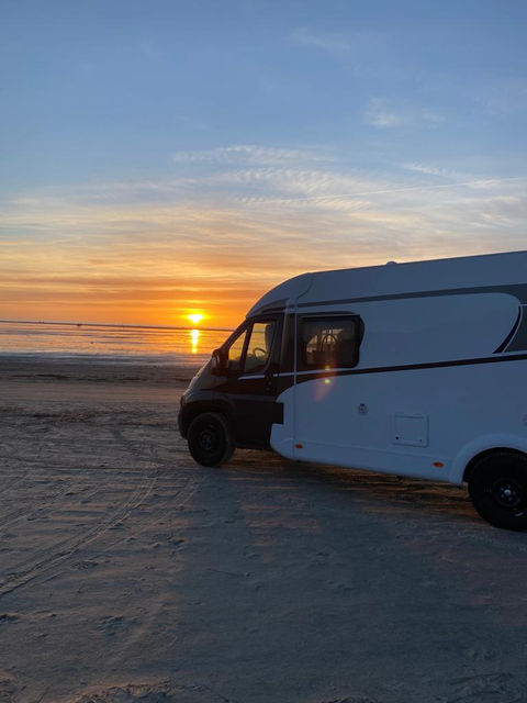 Wohnmobil am Strand