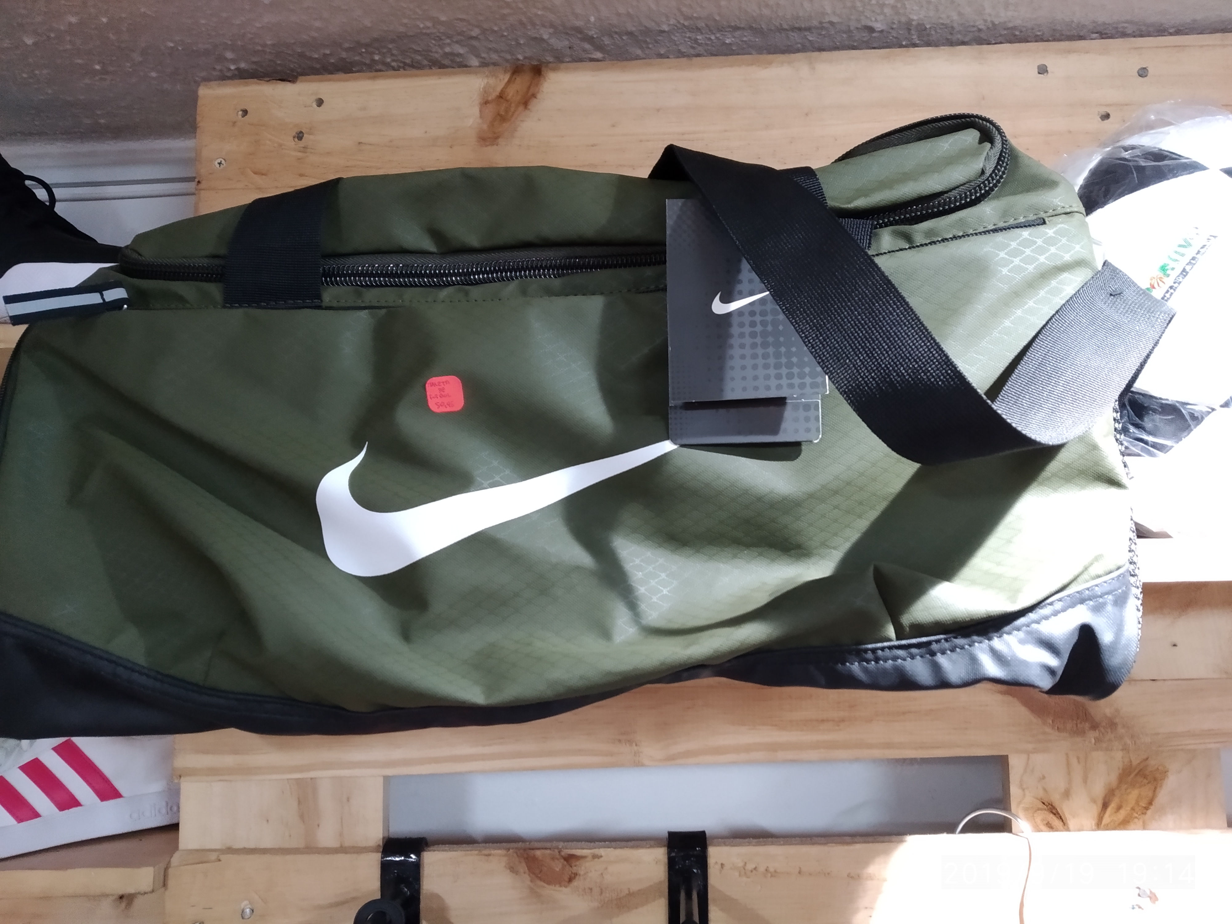 MALETA NIKE VERDE