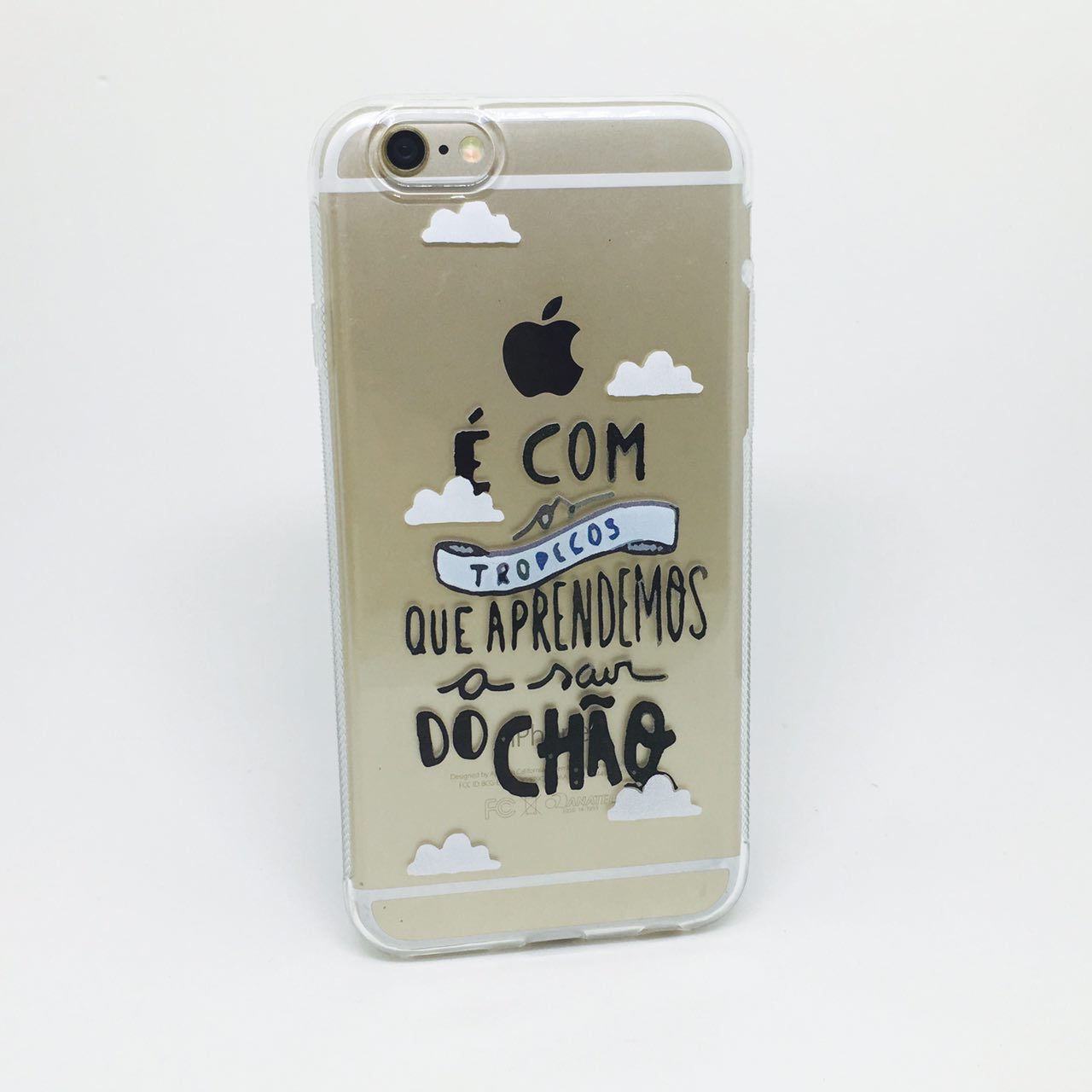 Case É com Tropeços
