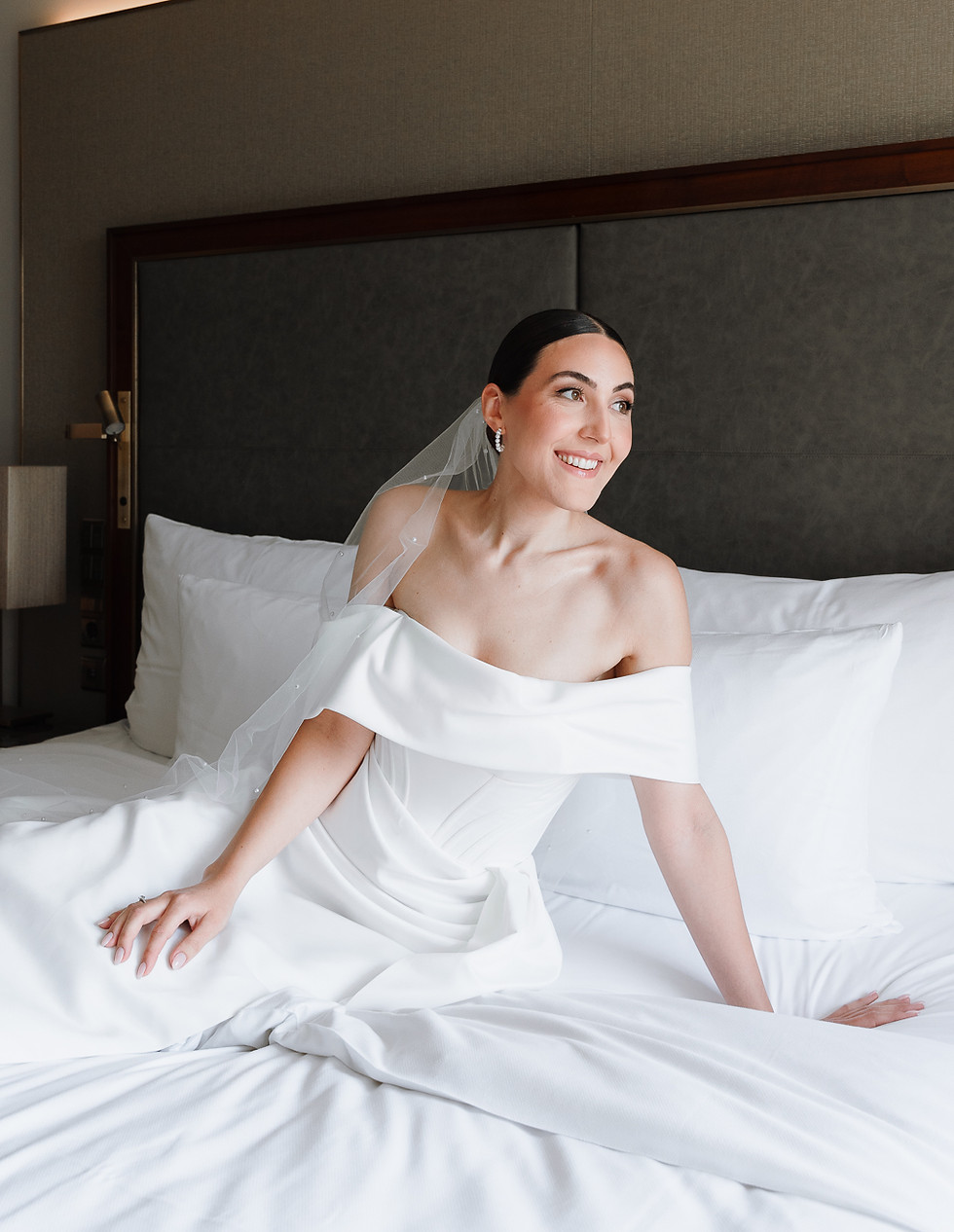 Exclusive Luxury Wedding Bride Getting Ready Falkenstein Grand Königstein im Taunus