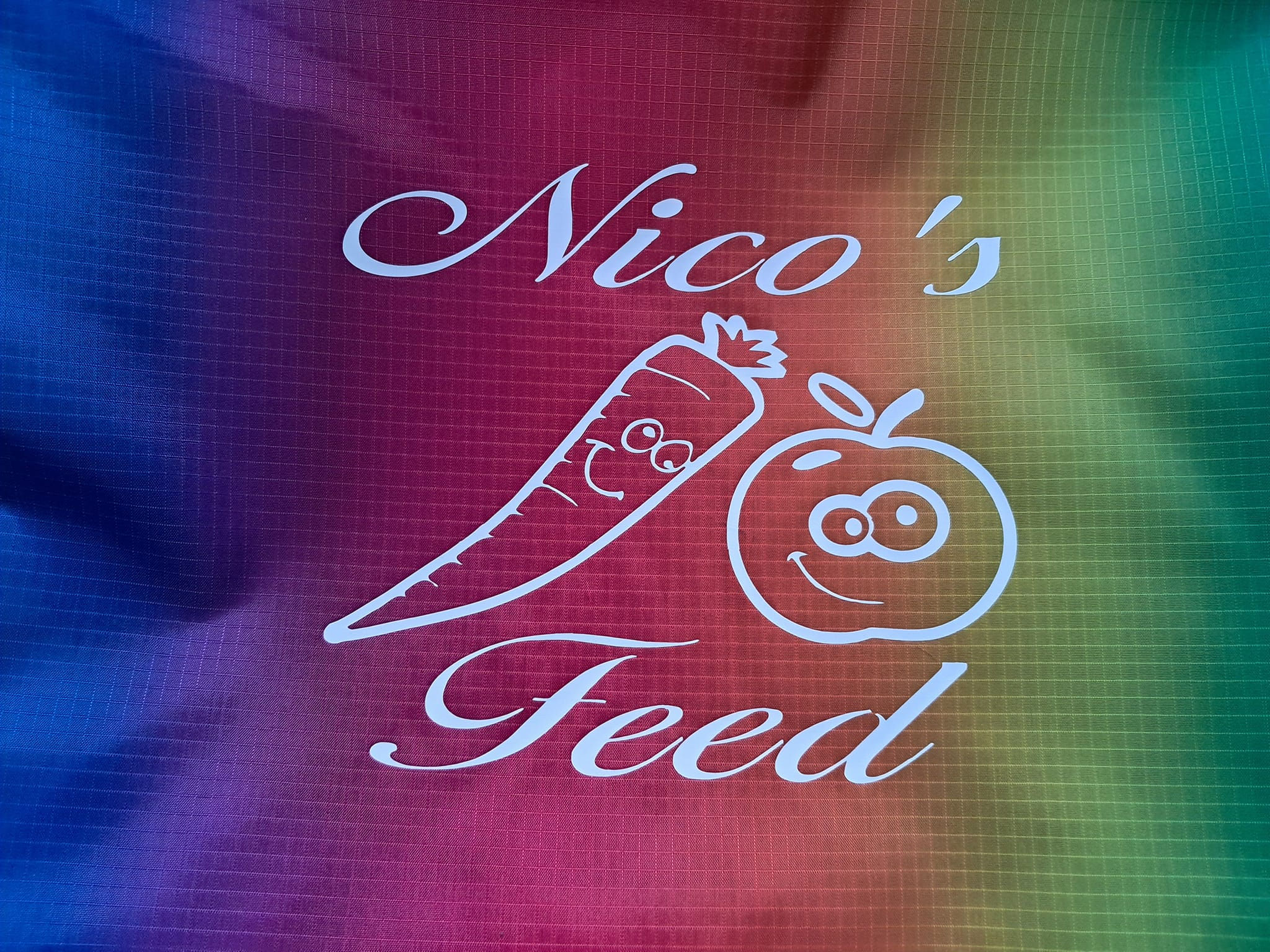 Personalized feed bucket cover Carrot & Apple