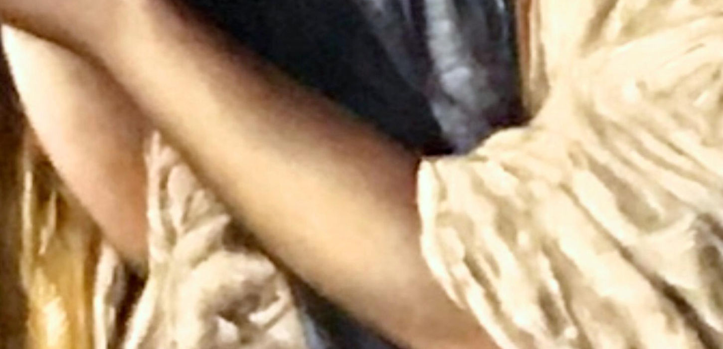 Complex layers of color creating realistic skin in the oil painting Dignity by classical fine artist Jenny Elizabeth