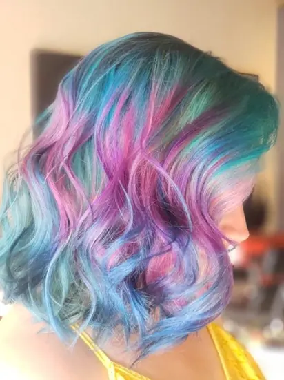 DH Solutions hair salon website template - Textured Bob with unicorn color