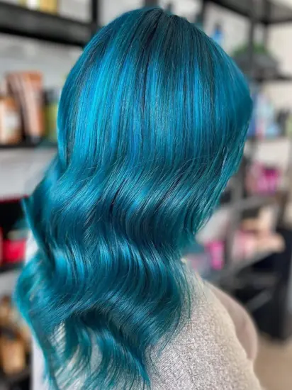 DH Solutions hair salon website template - aquamarine colored hair