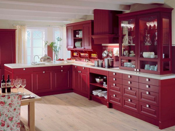 bordovyy_cvet_v_interere_5