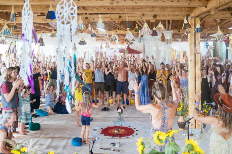 Yoga Community Gathering am Wasserfest 2025 in der Steiermark.