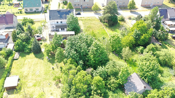 Luftaufnahme mit Garten