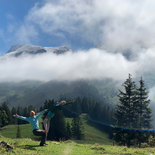 Counterbalance - WanderYoga in Maria Niederrickenbach