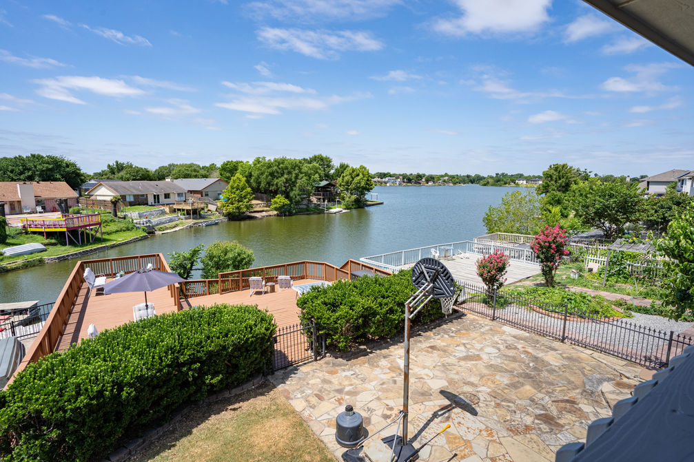 1128 Lakeway Dr-35.jpg