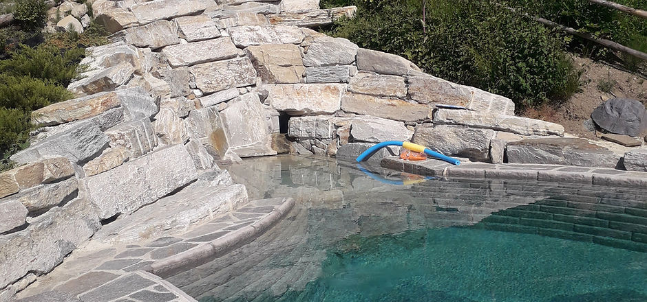 PISCINA IN FASE DI RISTRUTTURAZIONE