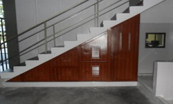 CLOSET ESCALERA