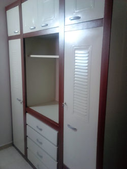 CLOSET COLMENARES