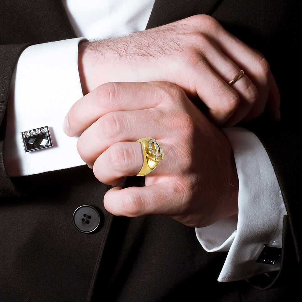 Thumbnail: 18 Karat Gold Diamond Studded Ring