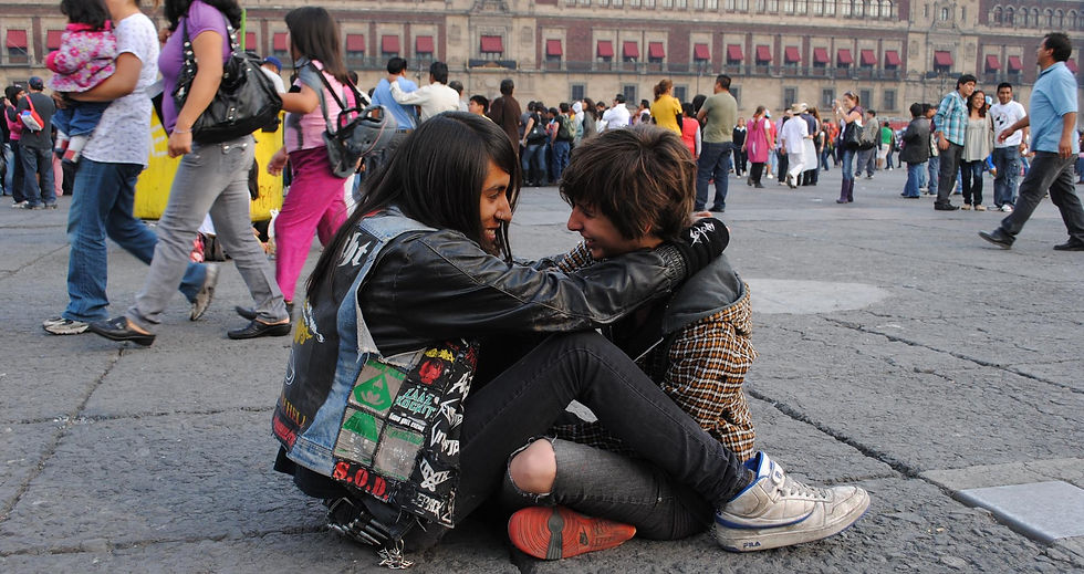 El prieto y la güerita