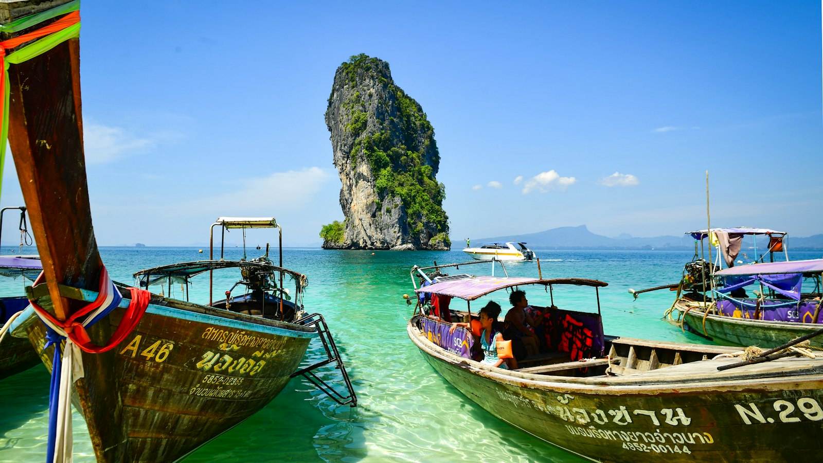 Thai islands and clear sea
