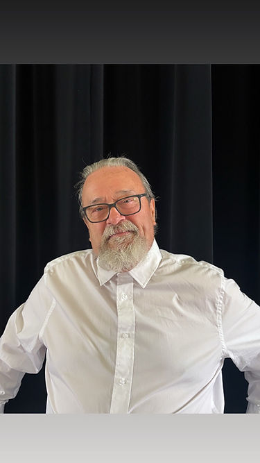 anthony - headshot.jpg