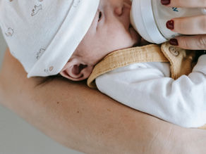Waking newborn to feed  | The Peaceful Sleeper