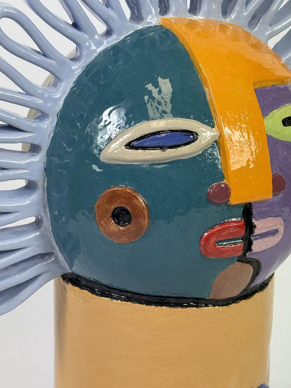 Miniature : Sculpture en faïence Soleil d'été – Pièce unique artisanale multicolore