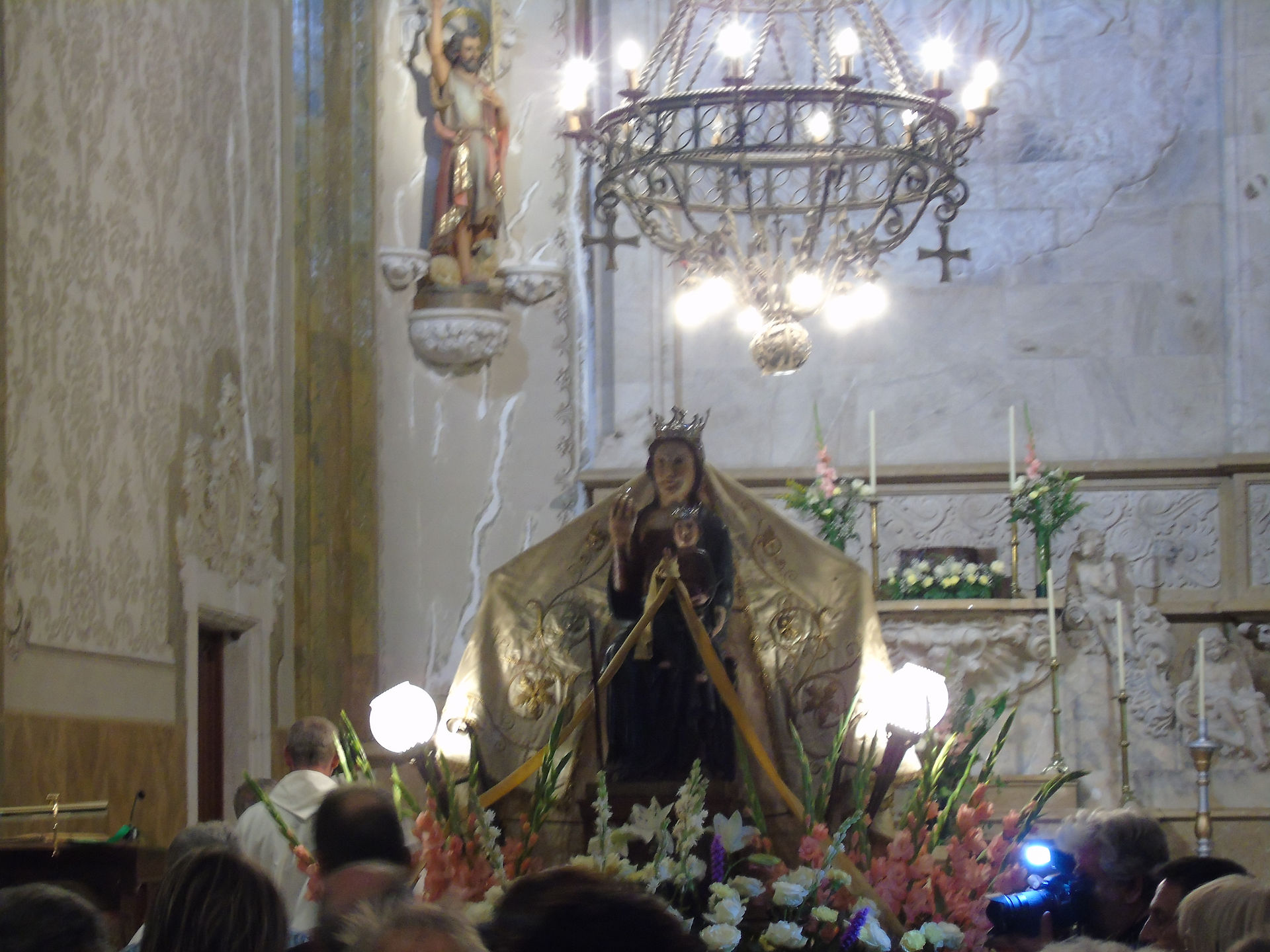 Arribada Mare de Déu de la Riera