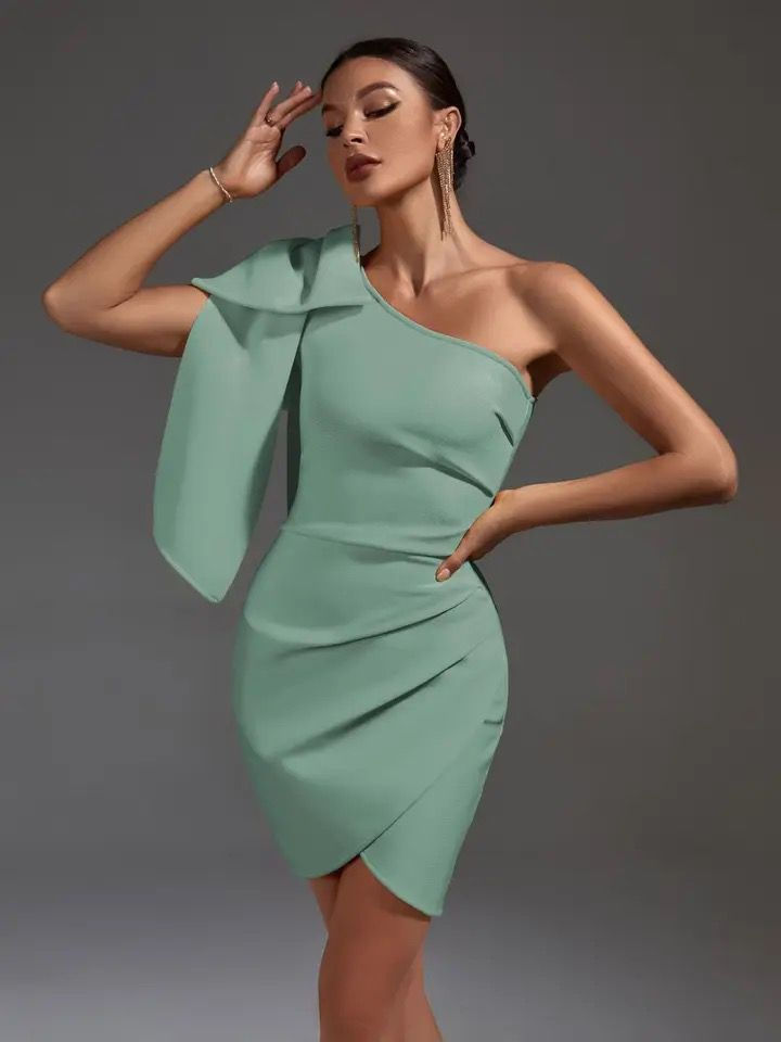Miniatura: VESTIDO CON MOÑO EN EL HOMBRO 