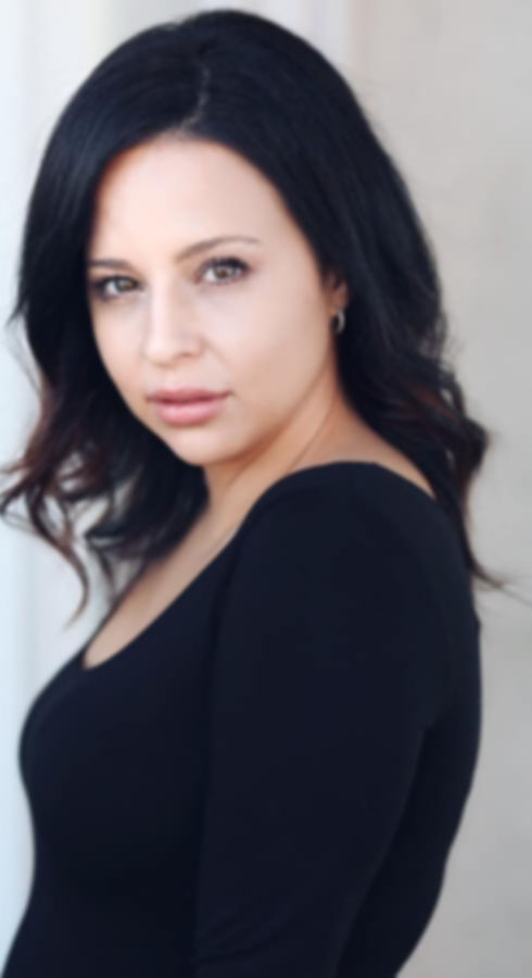 destee headshot.jpeg