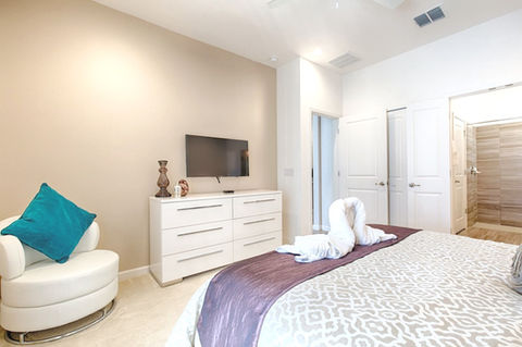 Luxury modern 4 bedroom vacation home rental in Orlando near Disney World Universal SeaWorld.