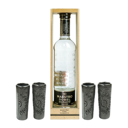 SET MAESTRO DOBEL DIAMANTE REPOSADO TEQUILA + 4 BLACK CLAY SHOT