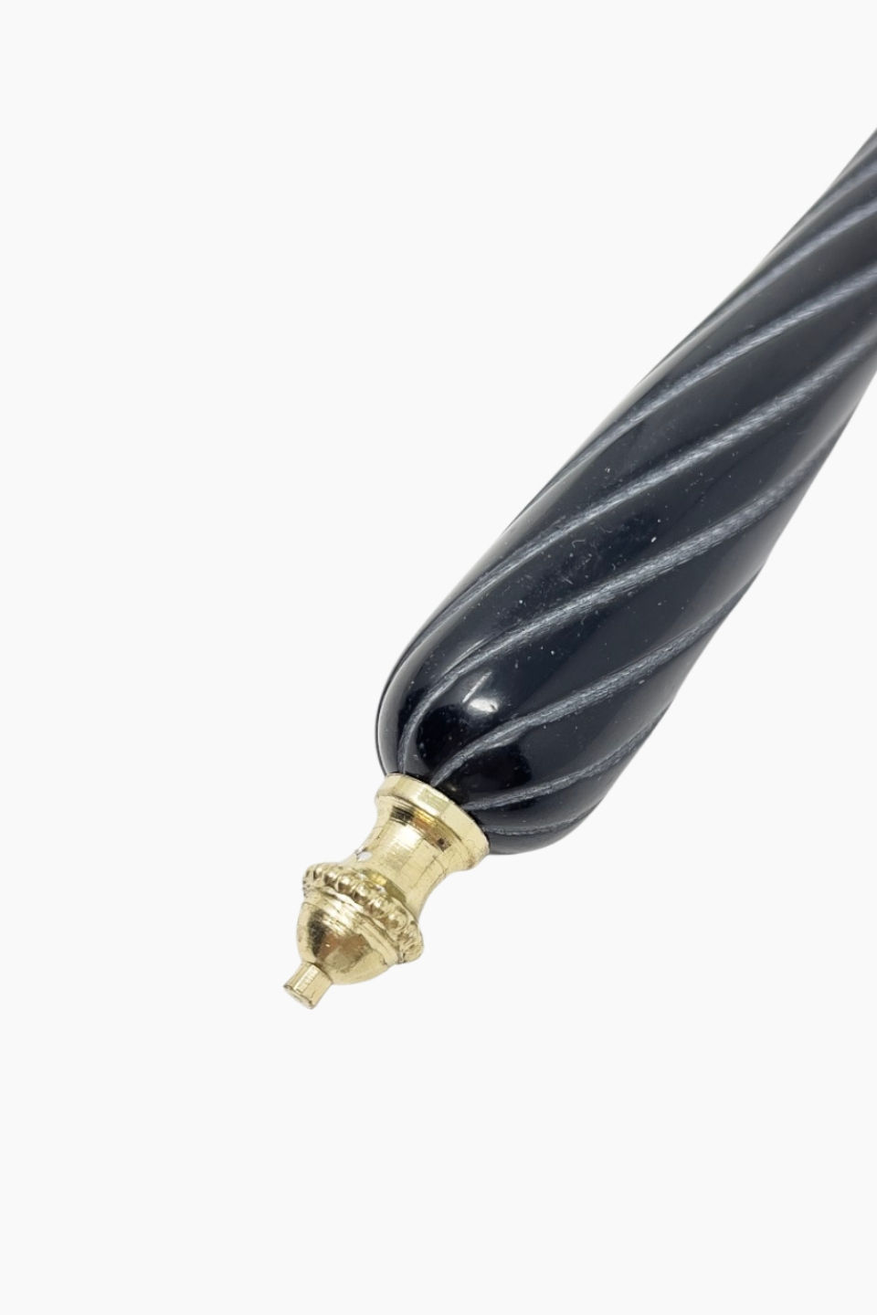 Miniaturbild: Dekorative Leselupe mit goldfarbenem Rahmen und schwarzem Spiralengriff, 25.5x10 cm