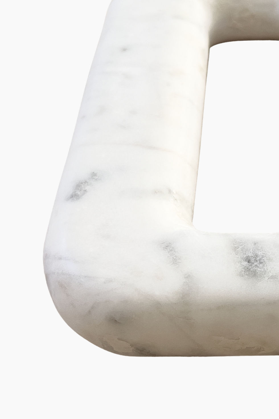 Thumbnail: Dekoratives Ornament aus Marmor in Weiß, L 27 x B 14 cm x H 3 cm