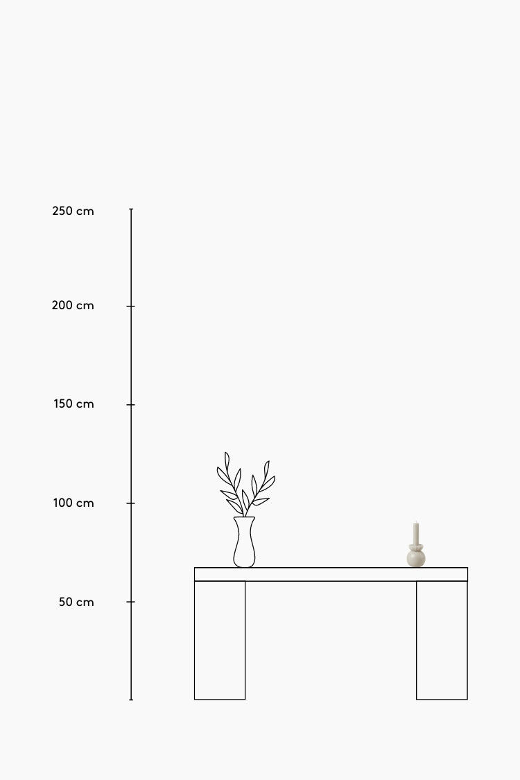 Thumbnail: Skulpturale Kerze in geometrischer Form in Leinenbeige, 20x8 cm, 40 Std. Brenndauer