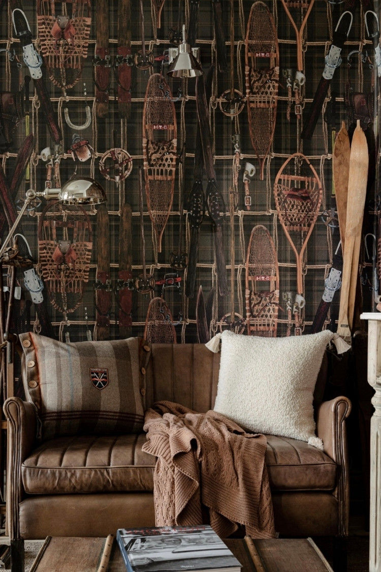 Wandtapete Vintage Skiing von Mind the Gap, Braun