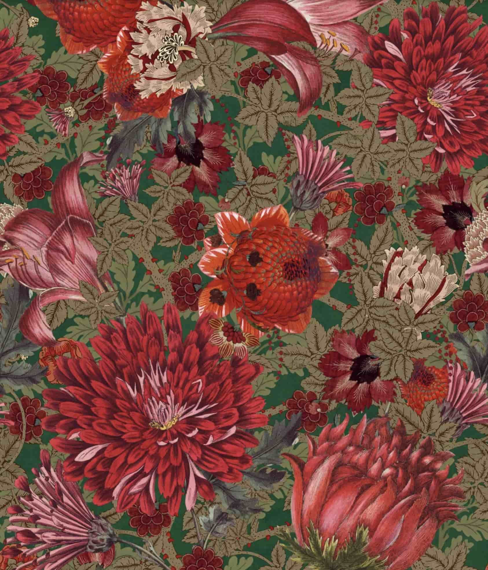 Exotische Wandtapete in Grün und Rot mit gezeichneten Blüten- und Pflanzenmotiven im Retro-Stil