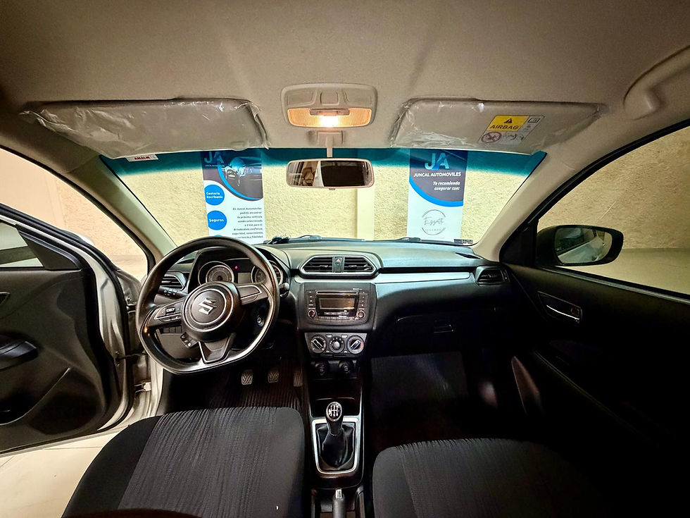 Miniatura: Suzuki Dzire GL