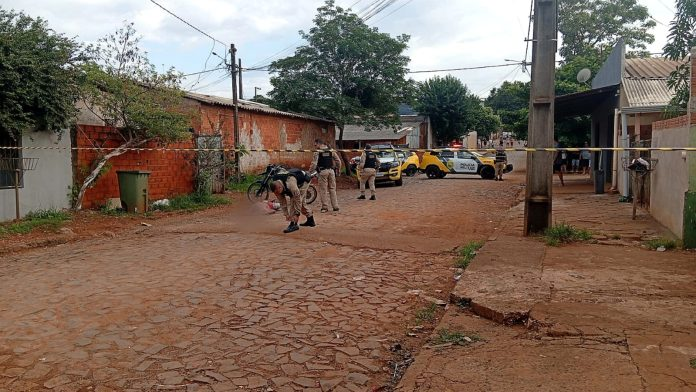 TENTATIVA DE CHACINA DEIXA CINCO PESSOAS BALEADAS NO BAIRRO PORTO MEIRA EM FOZ DO IGUAÇU