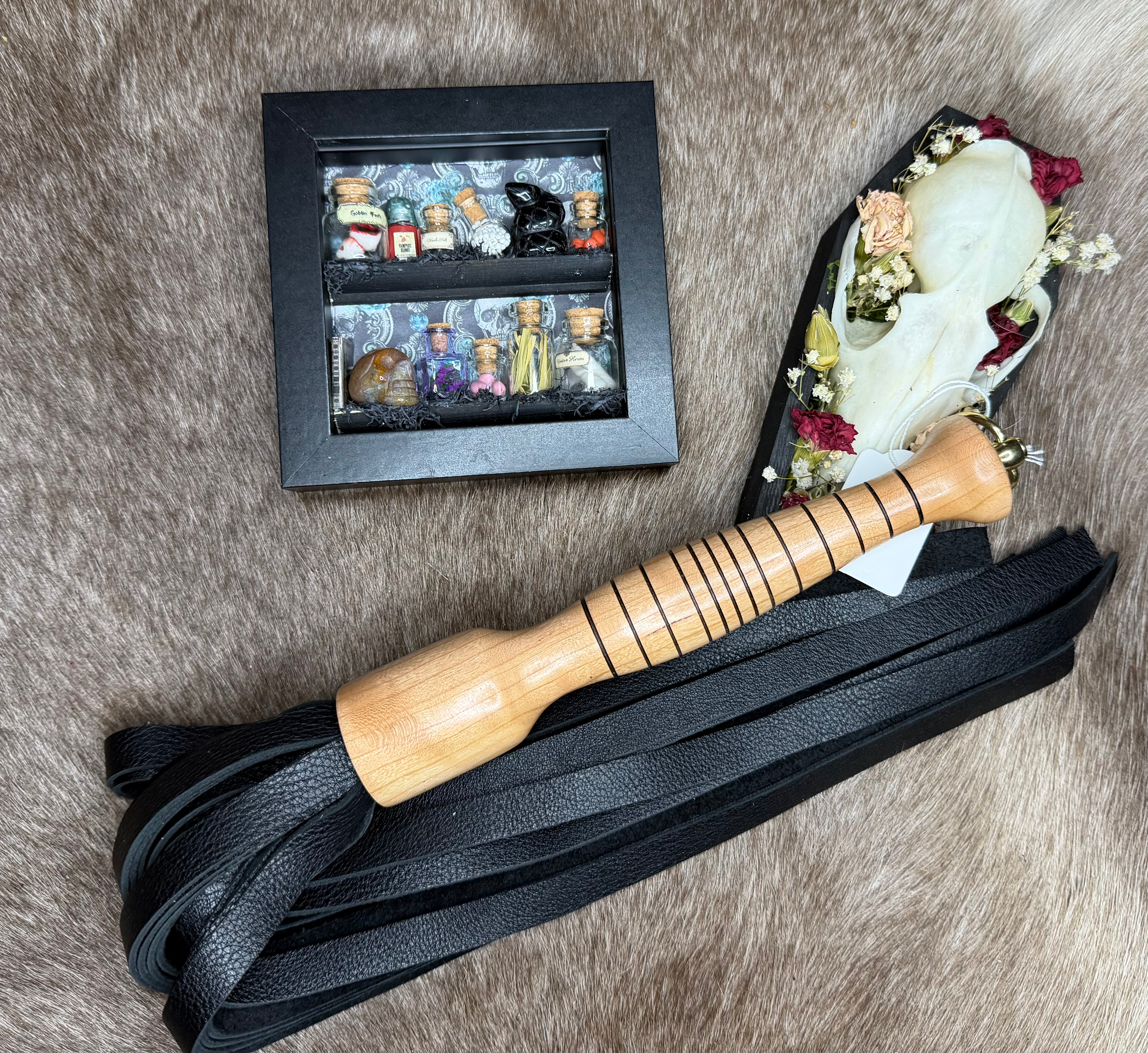 Black Leather Flogger - Shortie