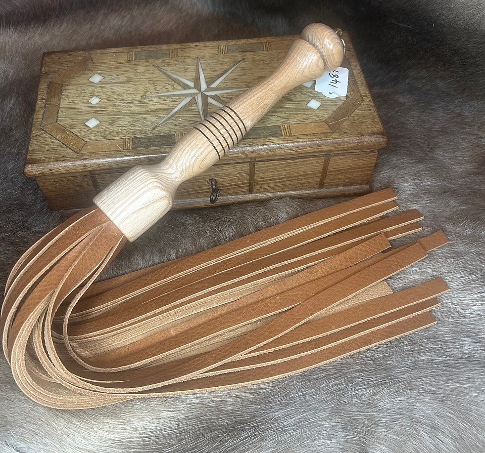 Thumbnail: BROWN LEATHER FLOGGER