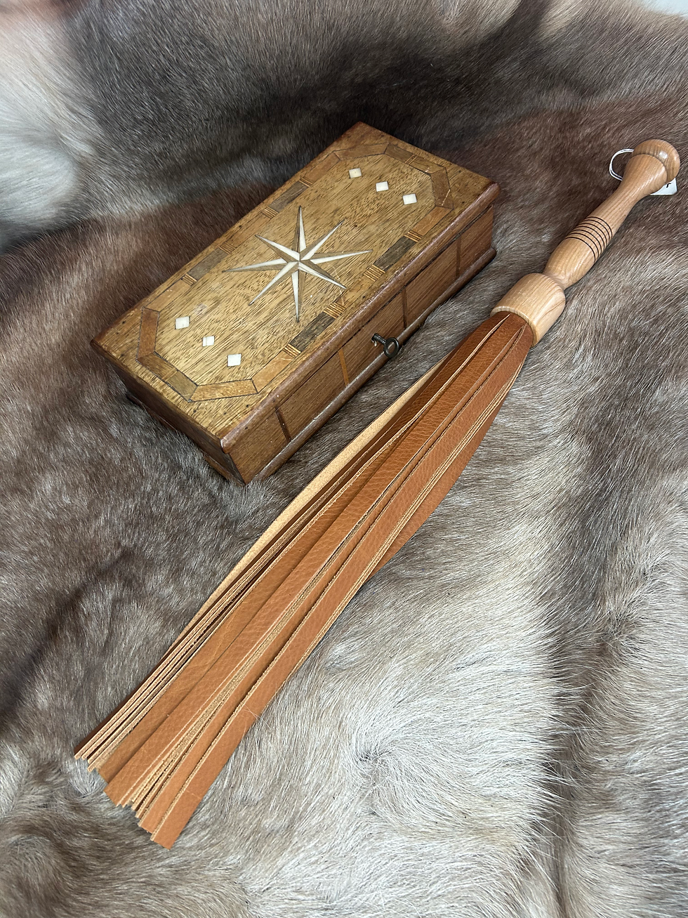 Thumbnail: BROWN LEATHER FLOGGER
