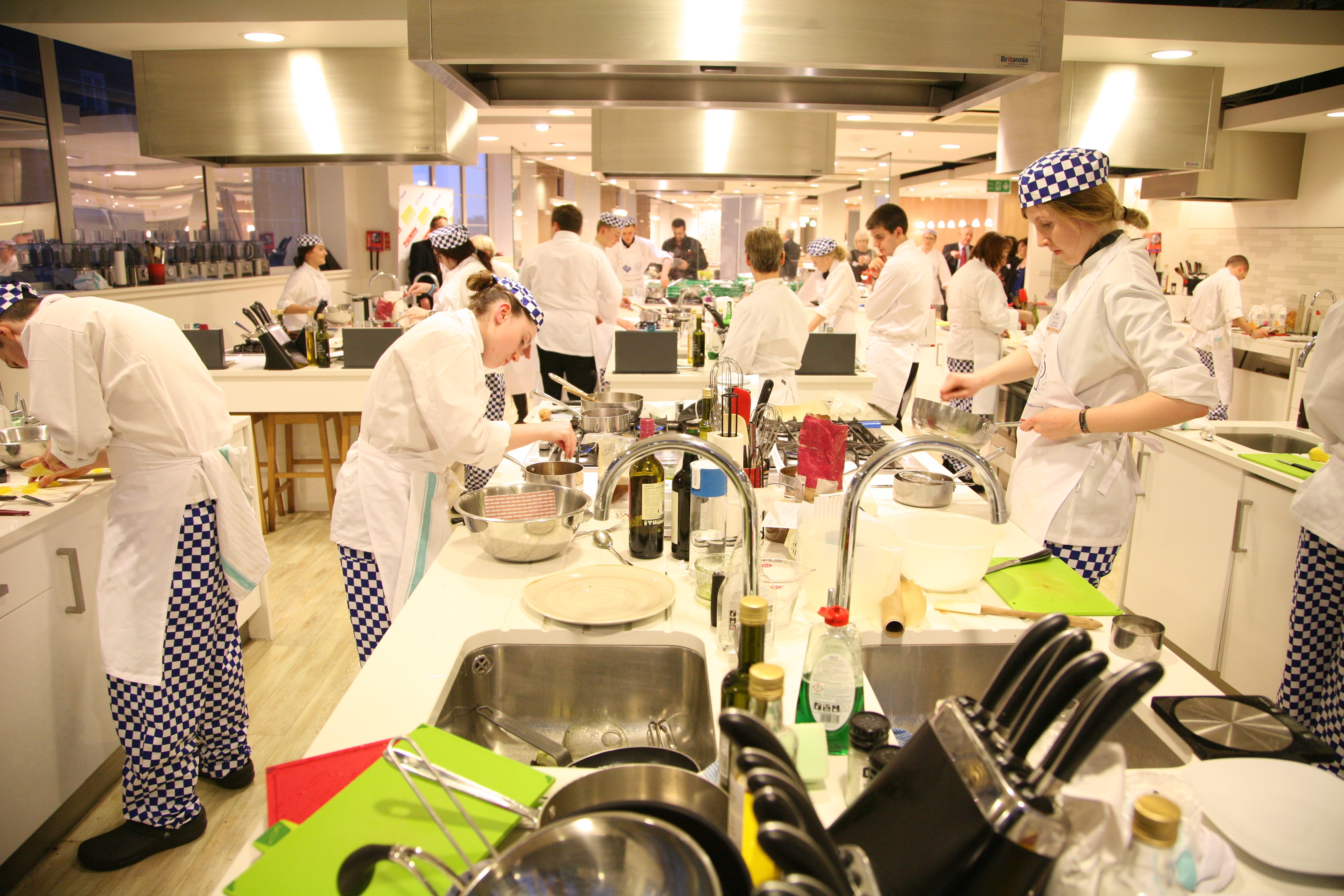 Finalists Prepare a Signature Dish